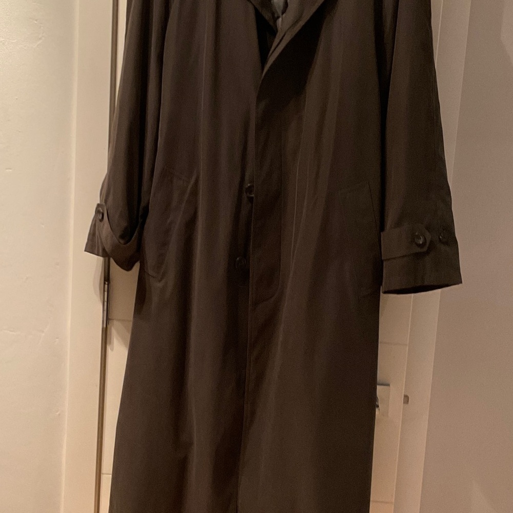 Bill Blass Men's Elegant Brown Trench Coat